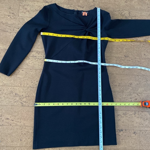 REDUCED!!!Emporio Armani, High Quality LBD Classic! Size 4 (40) - Picture 17 of 17